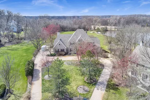 1 S686 Ardennes Ct, Winfield, IL 60190