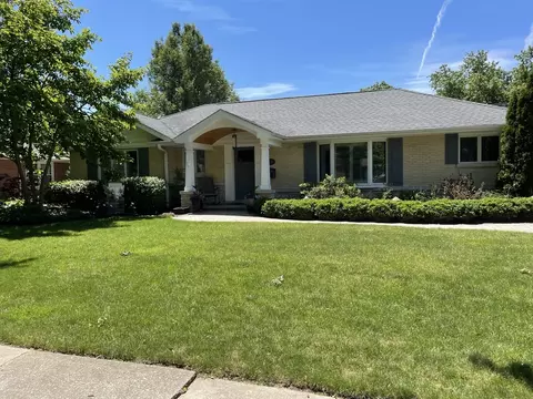 914 S Spring Ave, La Grange, IL 60525