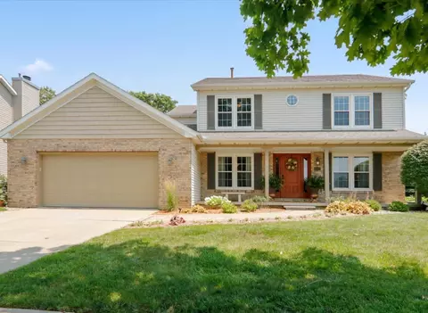 1113 Chatham Ln, Bloomington, IL 61704