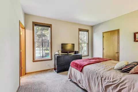 2104 Edinburgh Ln, Aurora, IL 60504 photo 14