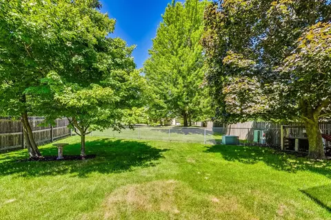 2104 Edinburgh Ln, Aurora, IL 60504 photo 27