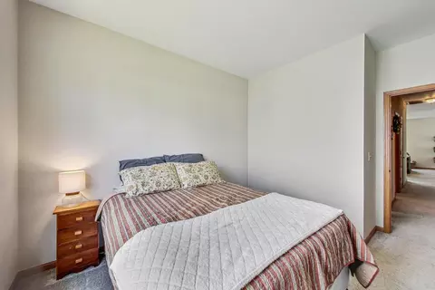 2104 Edinburgh Ln, Aurora, IL 60504 photo 17