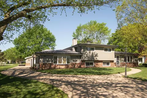 10408 S Helene Ave, Naperville, IL 60564