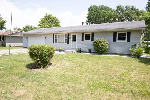 604 N 2nd Ave, Chenoa, IL 61726