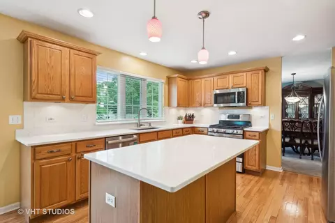 23711 Greenfield Dr, Plainfield, IL 60585 photo 8