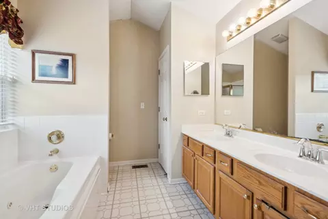 23711 Greenfield Dr, Plainfield, IL 60585 photo 15