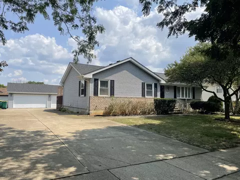 1706 Corregidor St, Joliet, IL 60435