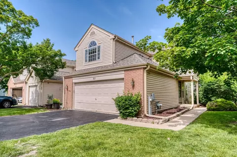 93 King Dr, Streamwood, IL 60107