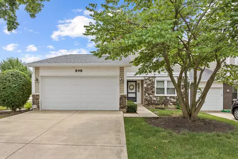 848 Colony Lake Dr, Schaumburg, IL 60194