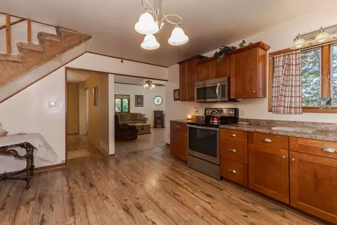 Kitchen - 35306 E 500 North Rd, Arrowsmith, IL 61722 photo 2 of 4