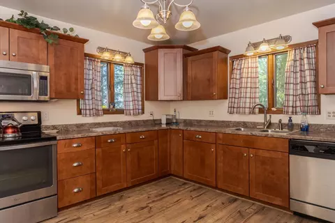 Kitchen - 35306 E 500 North Rd, Arrowsmith, IL 61722 photo 1 of 4