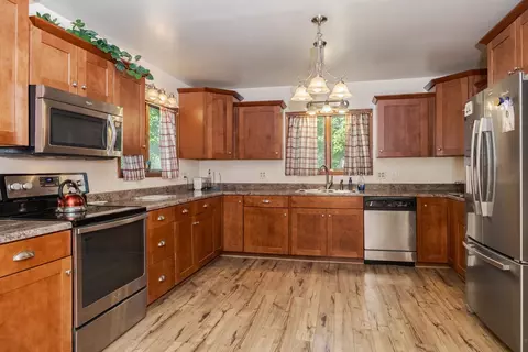 Kitchen - 35306 E 500 North Rd, Arrowsmith, IL 61722 photo 4 of 4