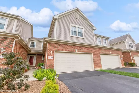 13381 Forest Ridge Dr, Palos Heights, IL 60463