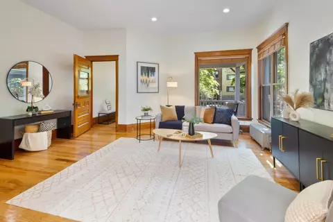 5430 N Winthrop Ave, Chicago, IL 60640 photo 8