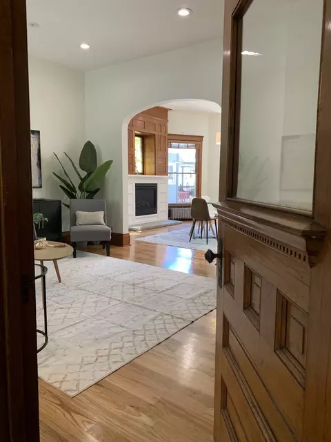 5430 N Winthrop Ave, Chicago, IL 60640 photo 6