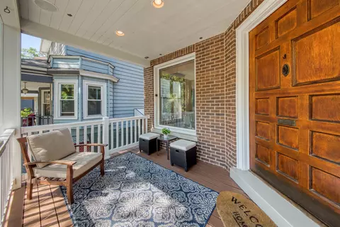 5430 N Winthrop Ave, Chicago, IL 60640 photo 3