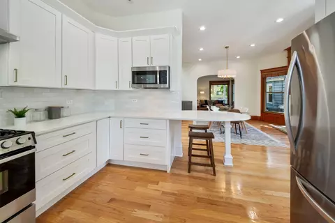 5430 N Winthrop Ave, Chicago, IL 60640 photo 19