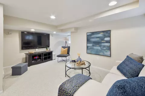 5430 N Winthrop Ave, Chicago, IL 60640 photo 37