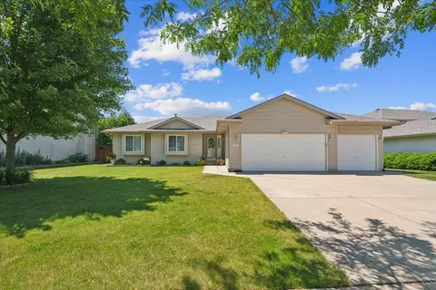 1317 Gilray Dr, Joliet, IL 60431
