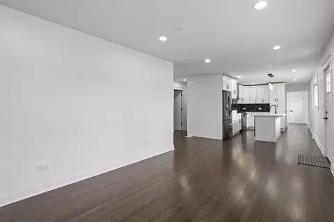 Living - 1106 Davis Ave, Deerfield, IL 60015 photo 3 of 9