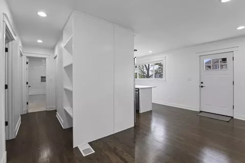 Entry Way - 1106 Davis Ave, Deerfield, IL 60015 photo 1 of 1