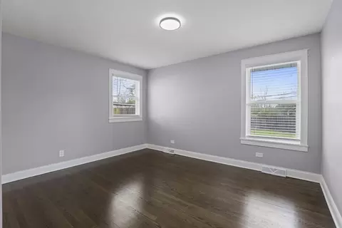 Bedroom - 1106 Davis Ave, Deerfield, IL 60015 photo 3 of 8