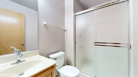 Bath - 1725 Sienna Ct, Wheeling, IL 60090 photo 3 of 3