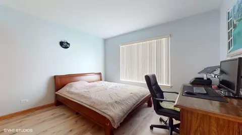 Bedroom - 1725 Sienna Ct, Wheeling, IL 60090 photo 3 of 5