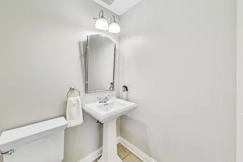 115 E North St, Itasca, IL 60143 photo 14