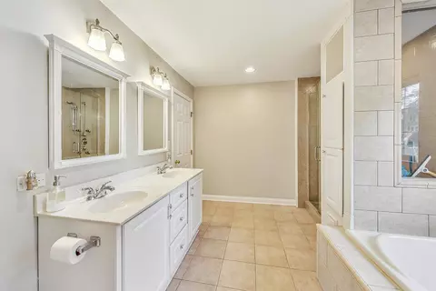 115 E North St, Itasca, IL 60143 photo 19