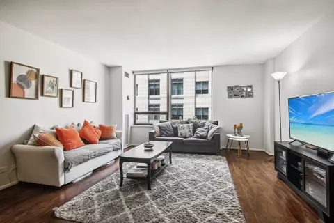 233 Erie St #2201, Chicago, IL 60611 photo 4