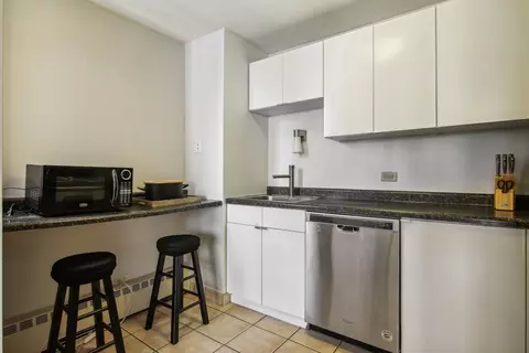 233 Erie St #2201, Chicago, IL 60611 photo 8