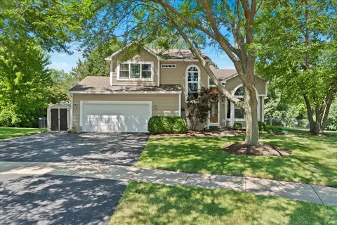 18112 W Hampshire Dr, Gurnee, IL 60031