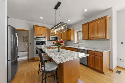 Kitchen - 25717 W Sunnymere Dr, Plainfield, IL 60585 photo 1 of 4