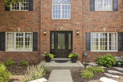 Exterior - 25717 W Sunnymere Dr, Plainfield, IL 60585 photo 3 of 9