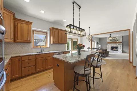 Kitchen - 25717 W Sunnymere Dr, Plainfield, IL 60585 photo 4 of 4