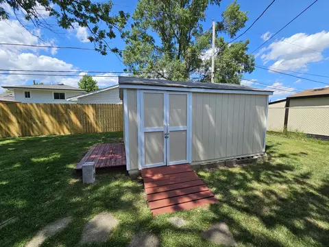 708 Nancy Ln, Mchenry, IL 60050 photo 5