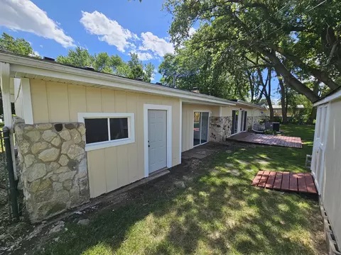 708 Nancy Ln, Mchenry, IL 60050 photo 6