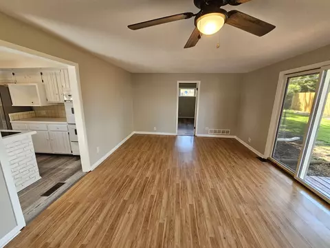 708 Nancy Ln, Mchenry, IL 60050 photo 17