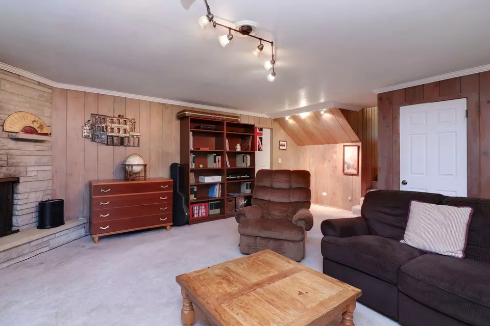  655 Melody Ln, Naperville, IL 60540 photo 15