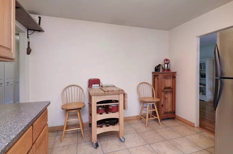  655 Melody Ln, Naperville, IL 60540 photo 7