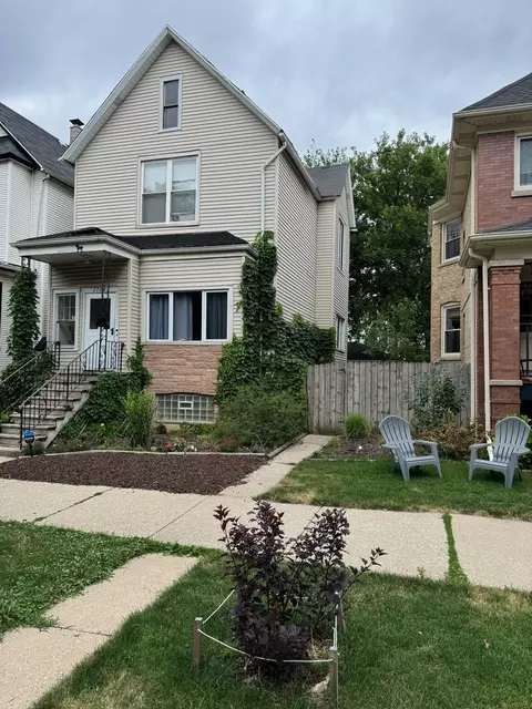 2705 N Mozart St, Chicago, IL 60647
