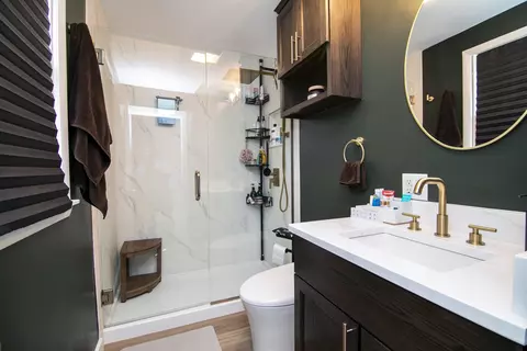 Bath - 981 S 3rd Ave, Kankakee, IL 60901 photo 1 of 2