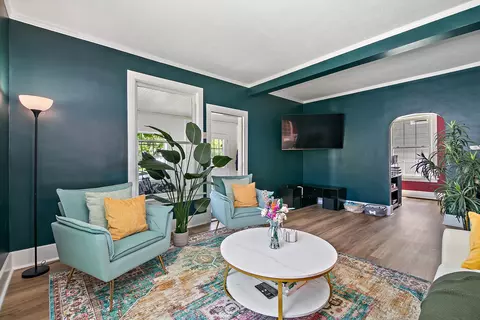 Living - 981 S 3rd Ave, Kankakee, IL 60901 photo 4 of 4