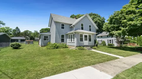 523 Jackson St, Pecatonica, IL 61063