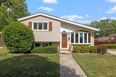 9833 Mayfield Ave, Oak Lawn, IL 60453
