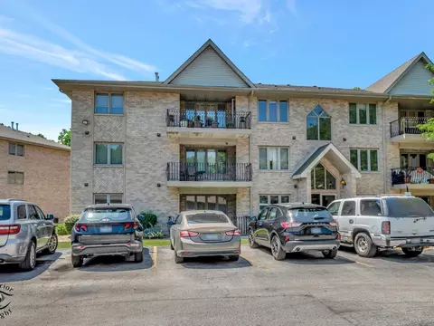 5120 Shadow Creek Dr #1, Oak Forest, IL 60452