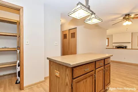 1011 Fortress Dr, Mchenry, IL 60050 photo 12