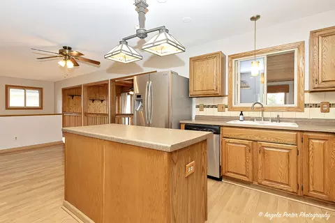 1011 Fortress Dr, Mchenry, IL 60050 photo 11