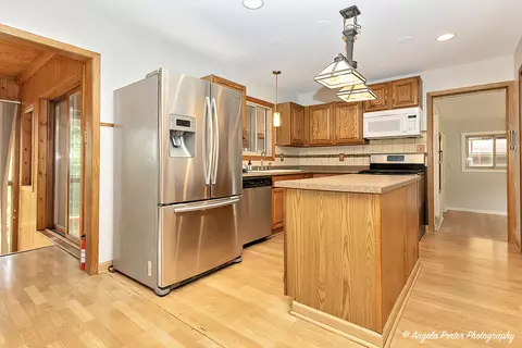 1011 Fortress Dr, Mchenry, IL 60050 photo 8